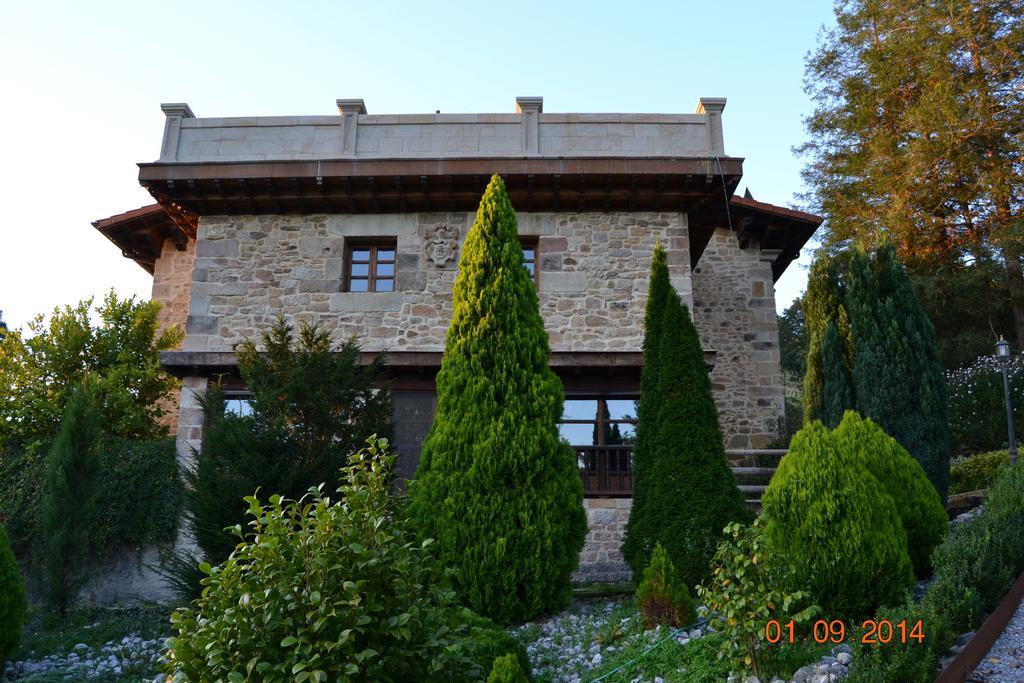 Palacio De Trasvilla Escobedo Екстер'єр фото
